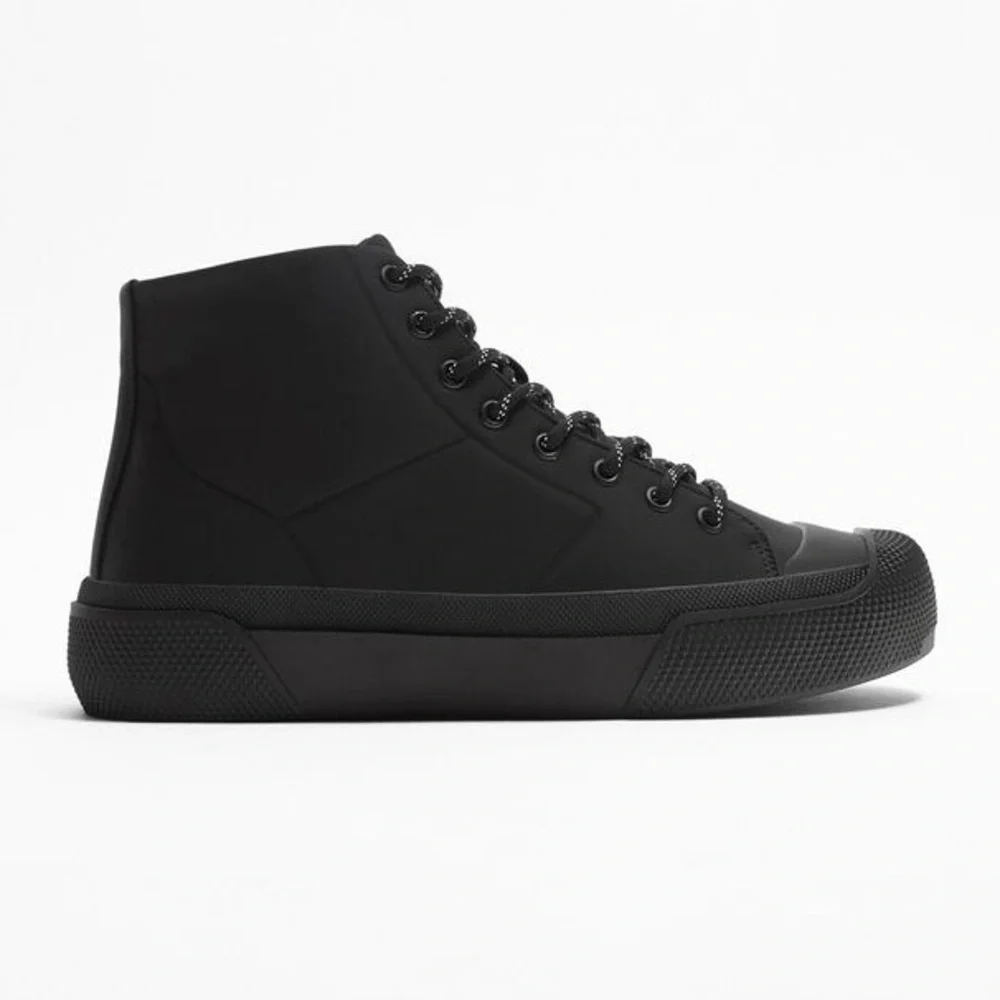 NWT. Zara Man Black Rubberised High-Top Trainers. Size 7.